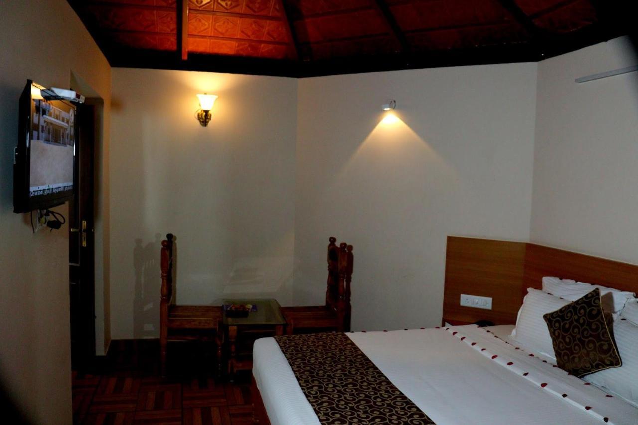 Ack Palacce Inn Yercaud Exterior photo
